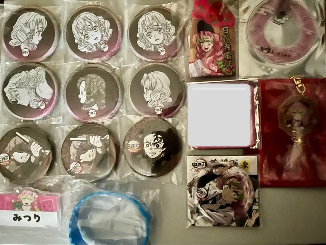 ※バラ売りしません※ 鬼滅 蜜璃 伊黒 炭治郎 缶バッジ アクリルスタンド
