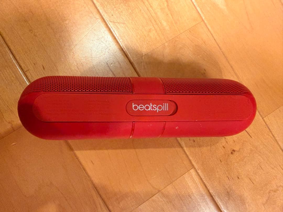 beats Pills 2.0 レッド 本体とスタンド