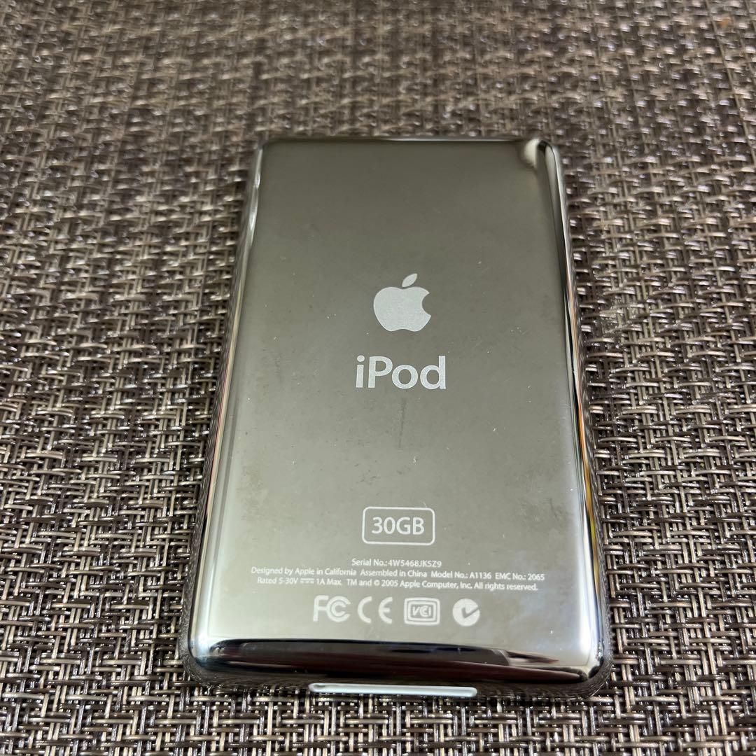【ジャンク品】iPod 30GB ケース付き