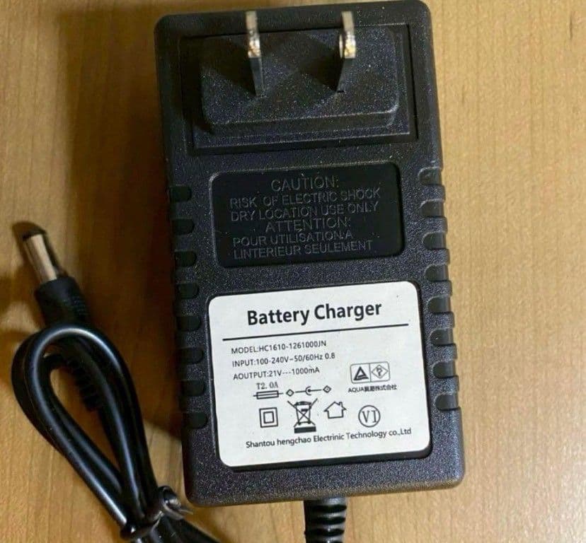 新品 草刈り機 充電式草刈機 コードレス バッテリー付き 18000rpm 庭