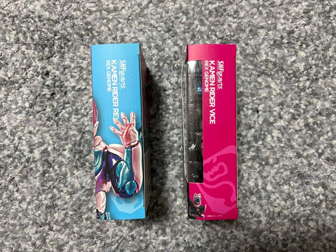 S.H.Figuarts 仮面ライダーリバイ&仮面ライダーバイス レックスゲノム
