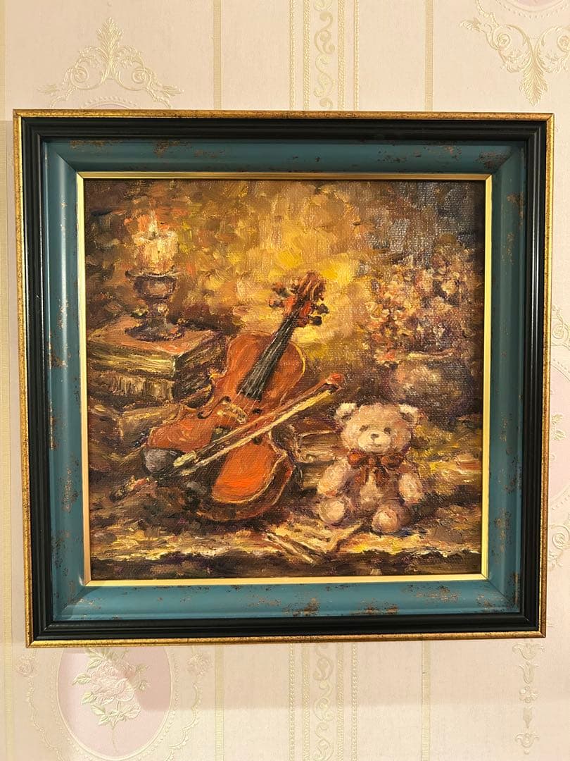 バイオリンとテディベアの油彩画