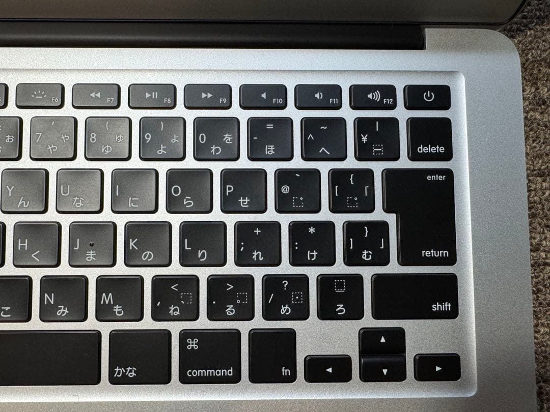 MacBook本体 MacBook Air 2015 8GB 256GB