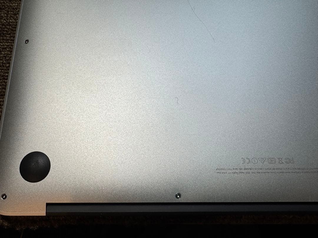 MacBook本体 MacBook Air 2015 8GB 256GB