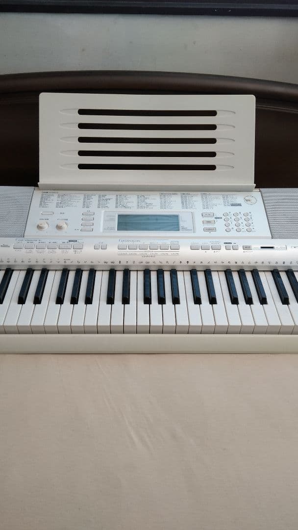 CASIO 光ナビゲーション キーボード 61鍵盤 LK-208