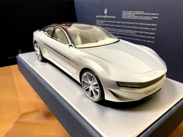 価格変更1/18 ピリンファリーナ カンビアーノ 2012 世界限定82台未展示