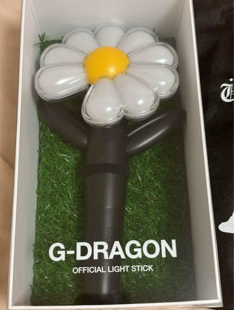 アイドル G-DRAGON OFFICIAL LIGHT STICK