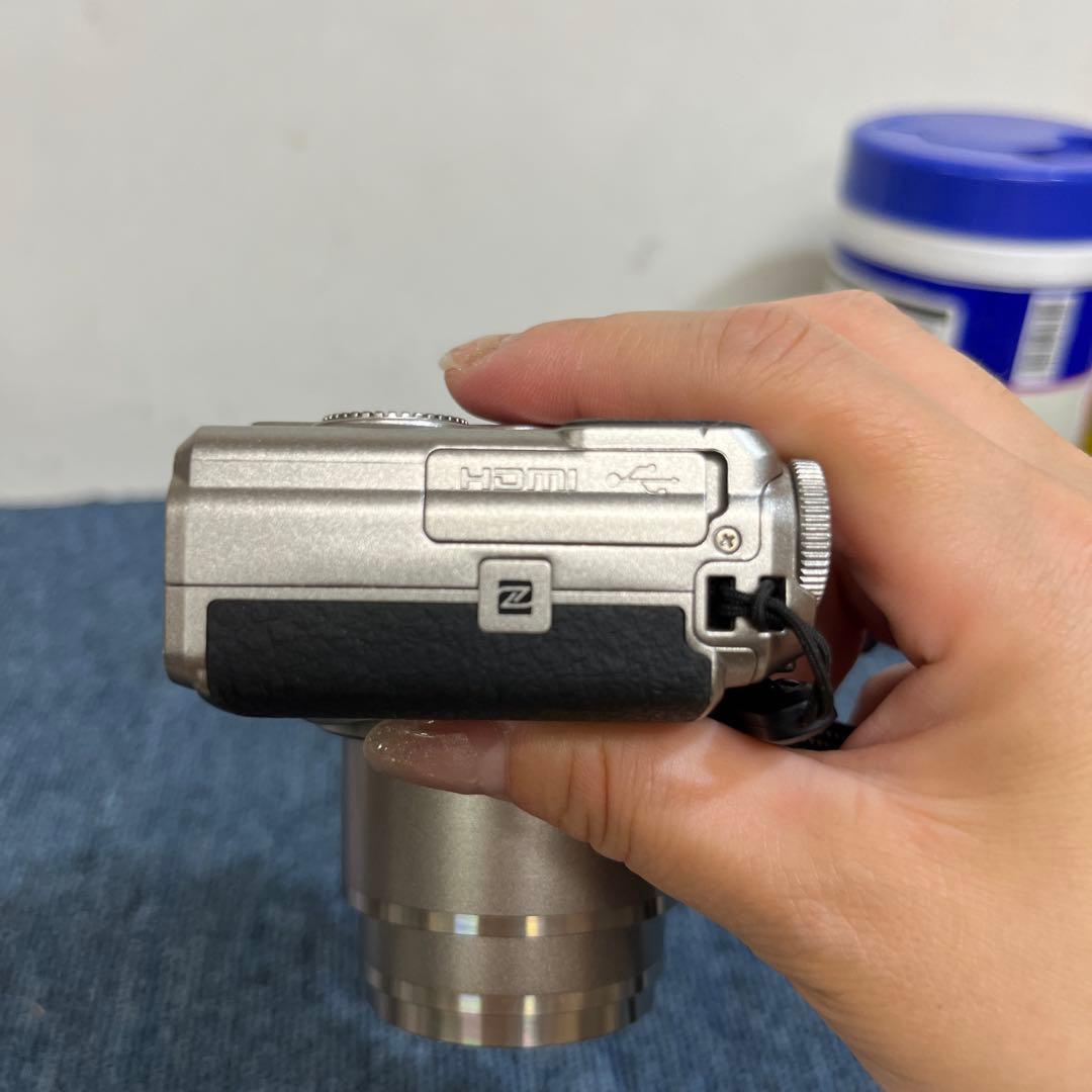 Nikon COOLPIX A900　シルバー