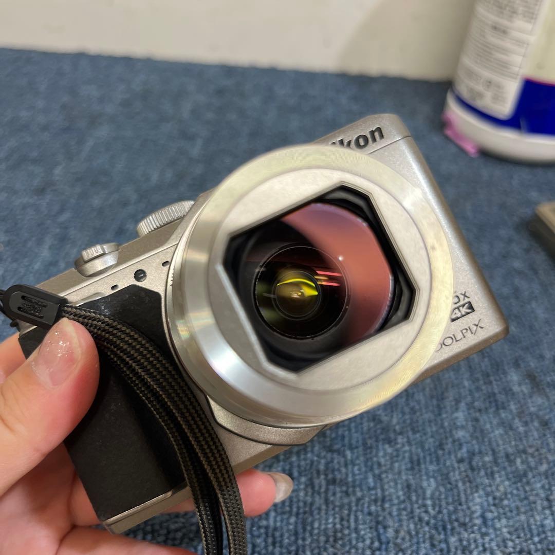 Nikon COOLPIX A900　シルバー