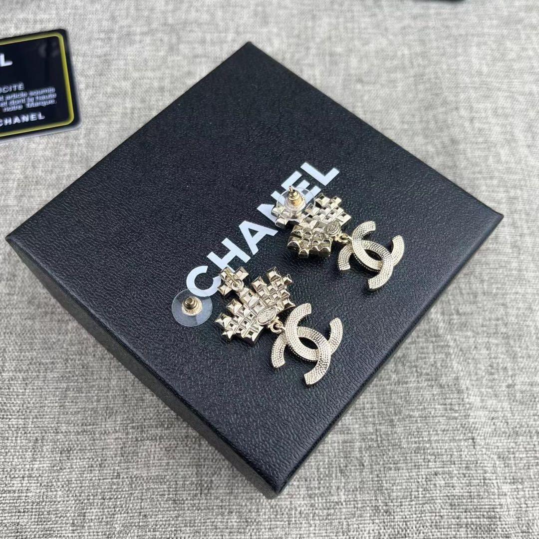 シャネル ピアス ノベルティ