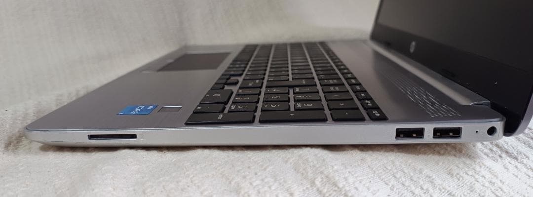 HP 250 G9 ノートPC 第12世代corei5搭載
