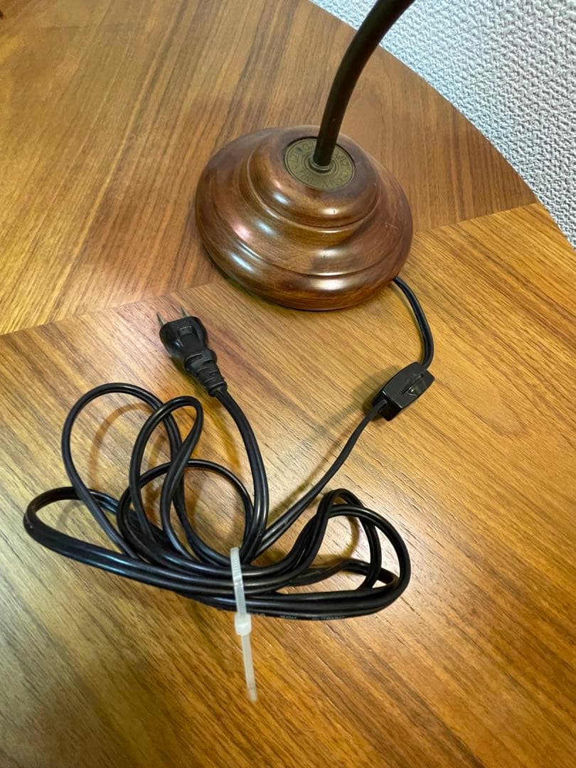 レトロ　乳白　ガラス　アンティーク　ライトスタンド　フリル　ランプ