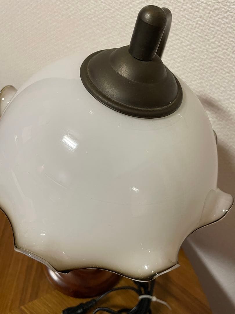 レトロ　乳白　ガラス　アンティーク　ライトスタンド　フリル　ランプ