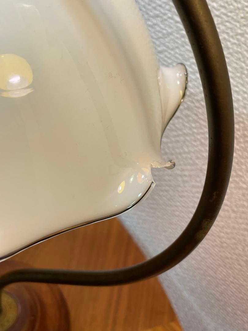 レトロ　乳白　ガラス　アンティーク　ライトスタンド　フリル　ランプ