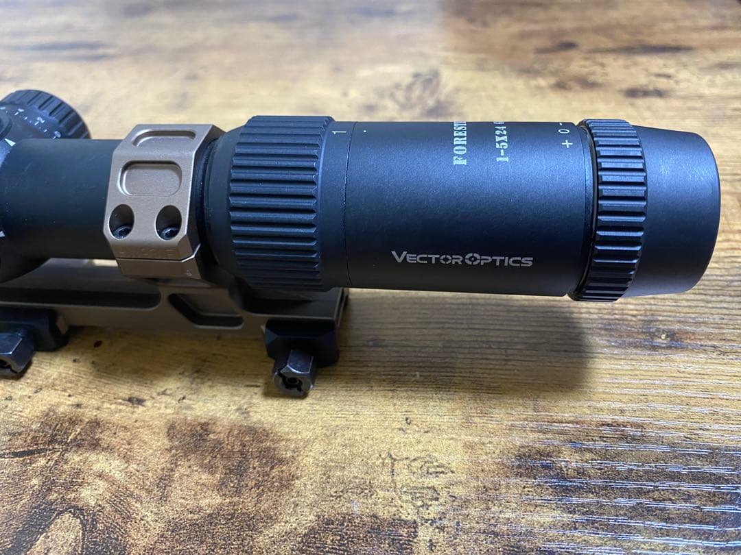 ベクターオプティクス　FORESTER 1-5X24 GENII