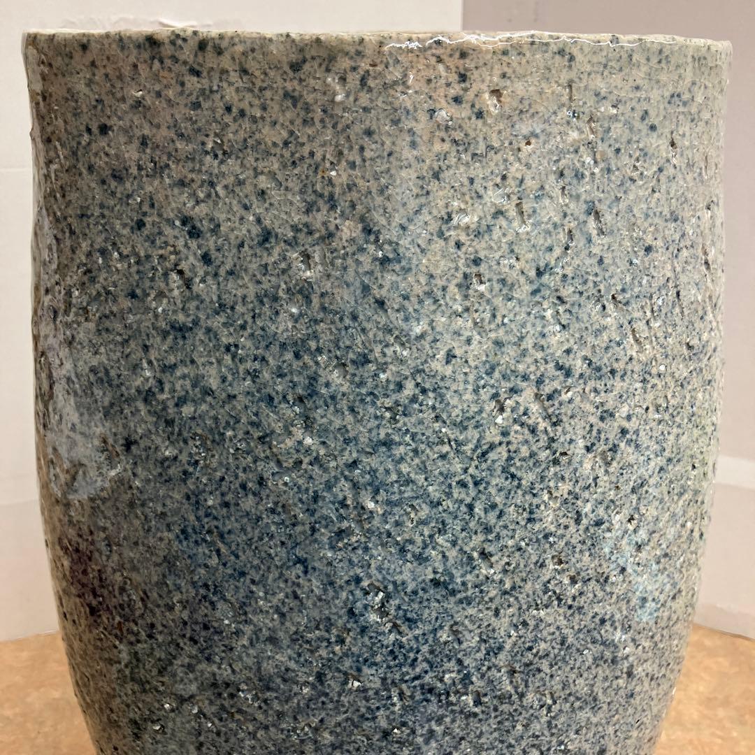 お値下げしました。信楽焼手造り花器吹藍楕円