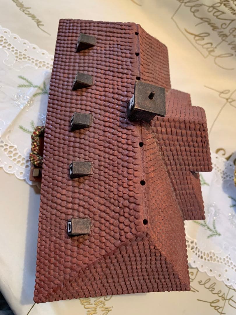 ドイツ製　置物　レアな大型の未使用の陶器のキャンドルハウス細かく作られて可愛い！