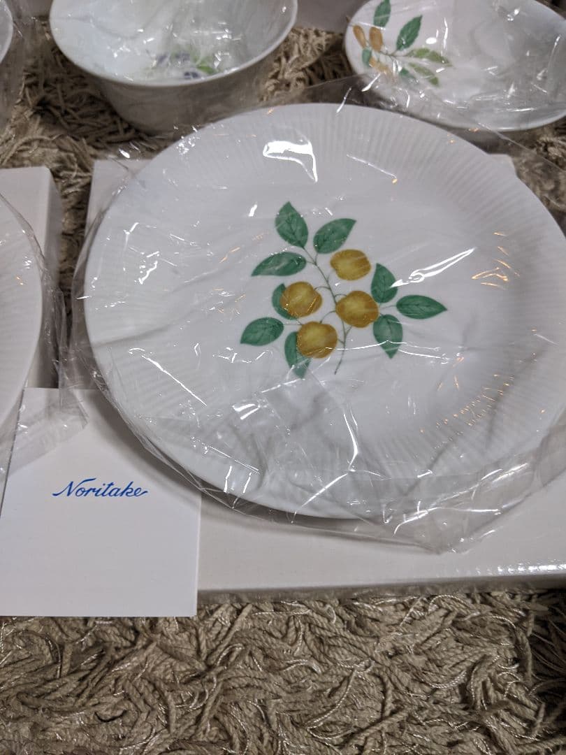 Noritake フルーツモチーフ 食器セット