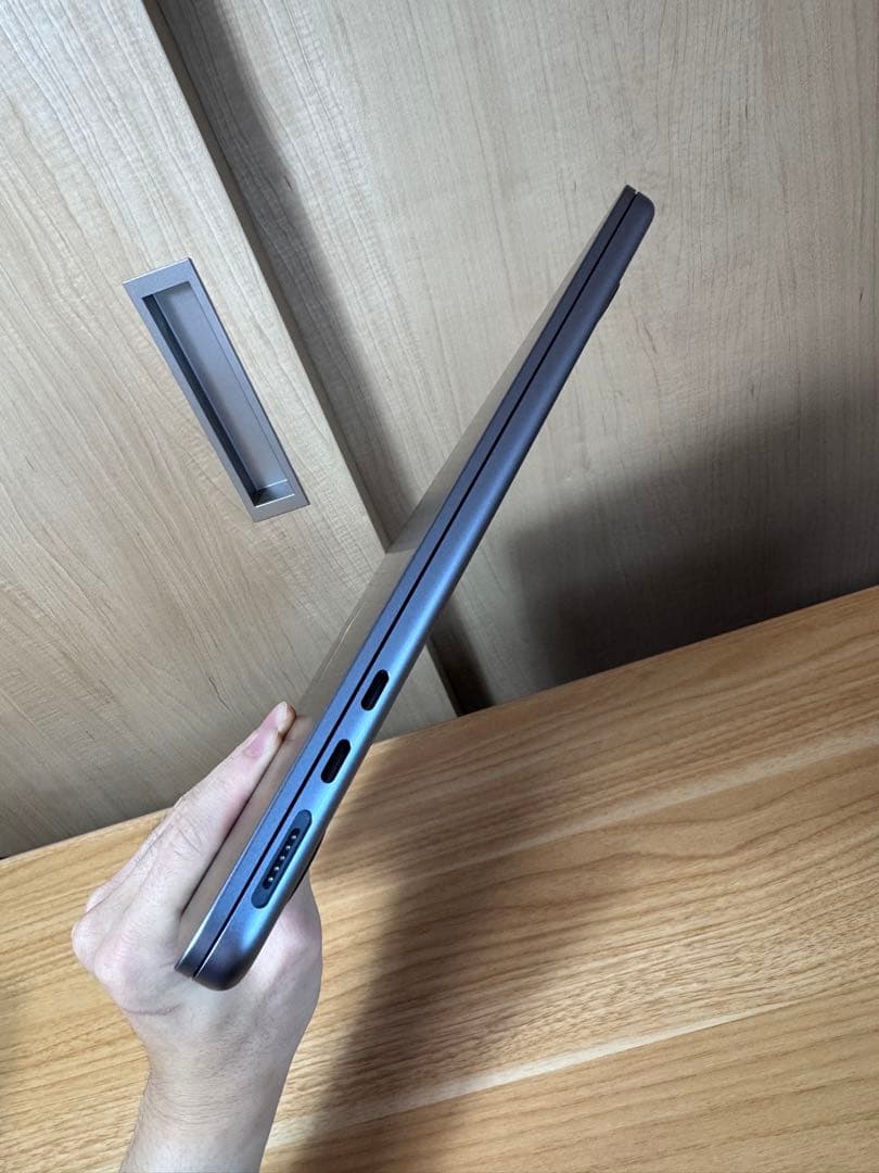 Apple 2024 MacBook Air 13インチ