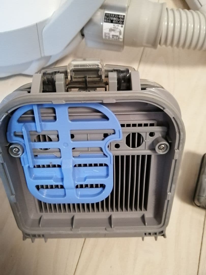 C*U様 美品PanasonicサイクロンクリーナーエアシスMC−JPX1-W2