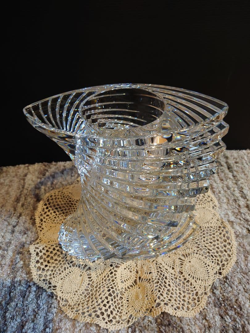 中古品　バカラ　フラワーベース　ツイスト？