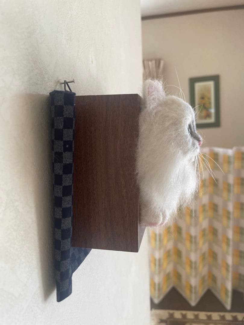 羊毛フェルト　猫　チンチラシルバーちゃんBOX型フレーム
