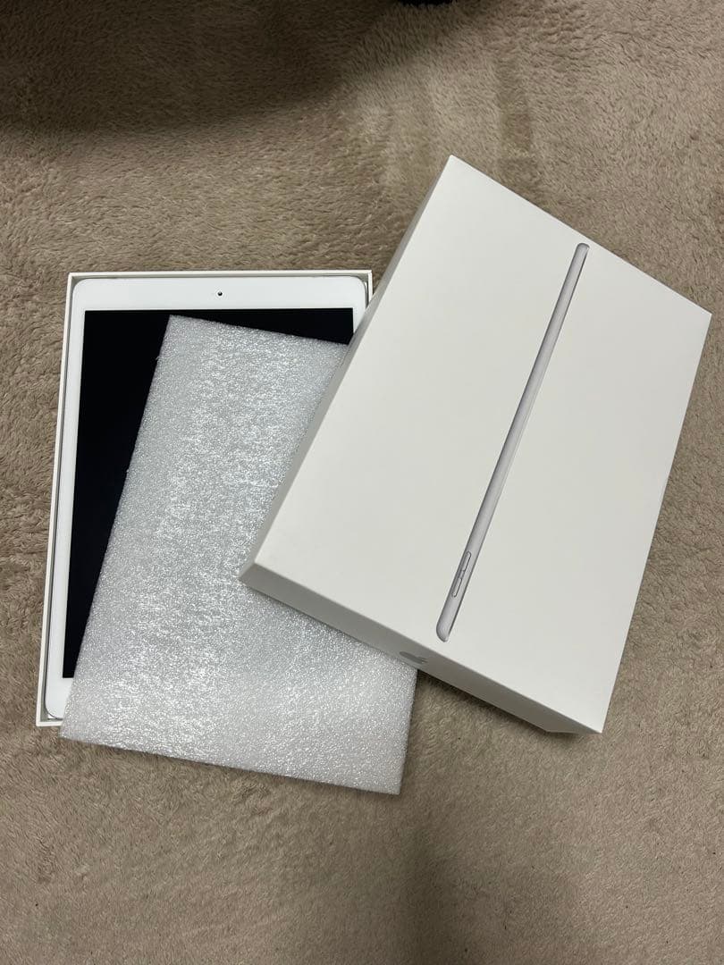 iPad 第7世代 Wi-Fi+Cellularモデル 32GB シルバー 美品