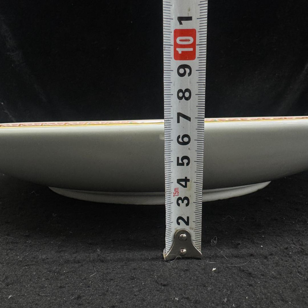 有田焼　秀峰窯　金彩錦手南蛮人黒船文　45cm 飾皿　絵皿