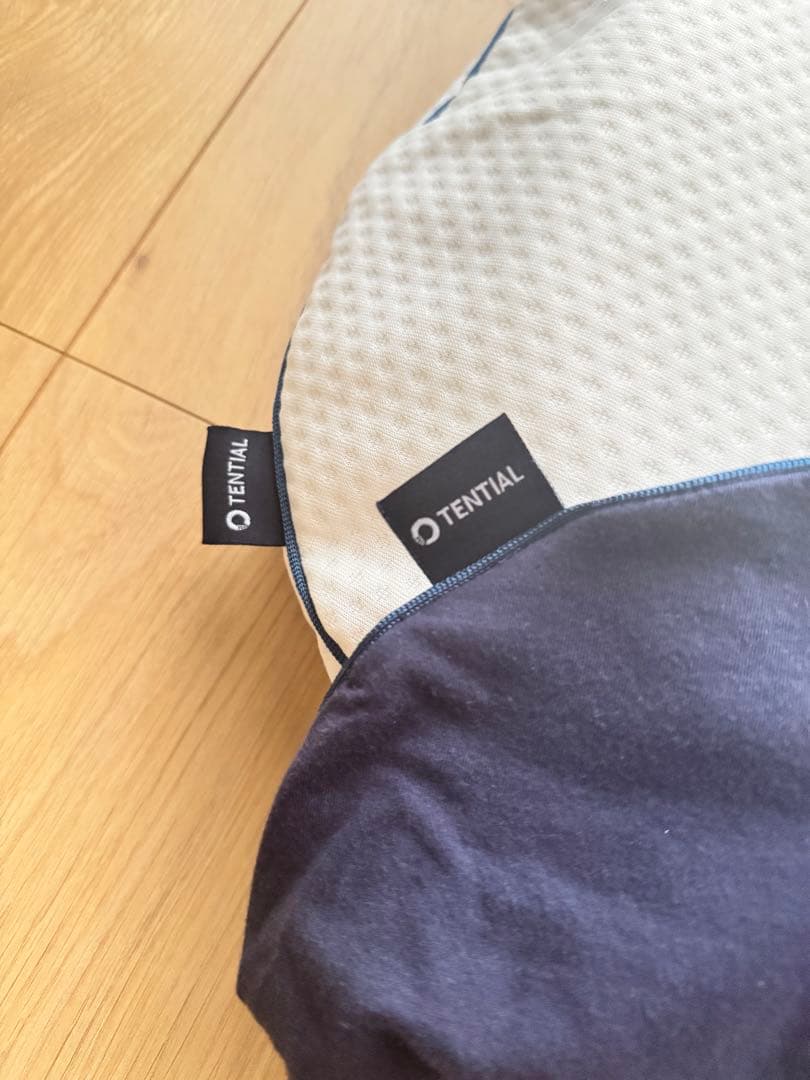 kazuuuさま専用 【美品】BAKUNE MAKURA枕 ホワイト＋カバー付き