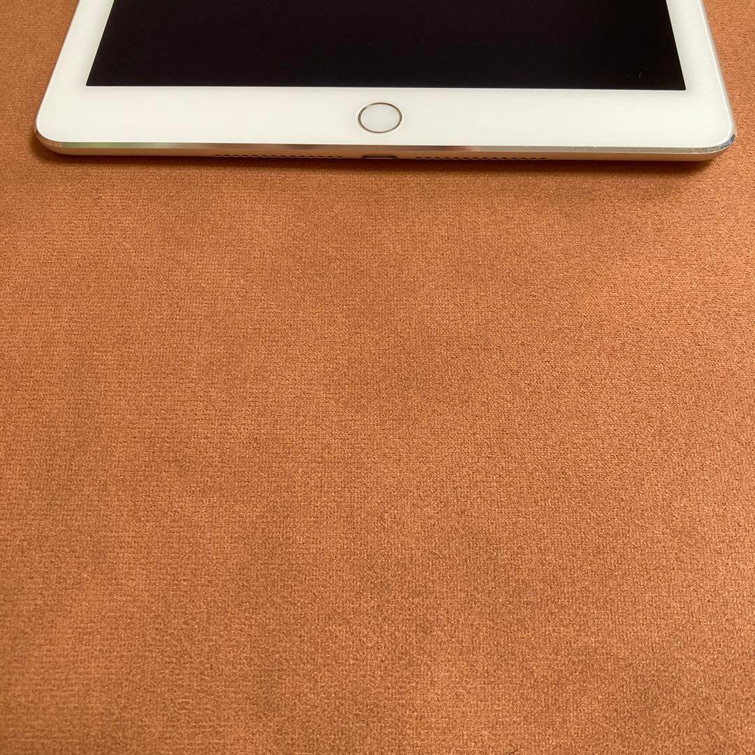 154【早い者勝ち】電池最良好☆iPad Air2 第2世代 16GB au☆