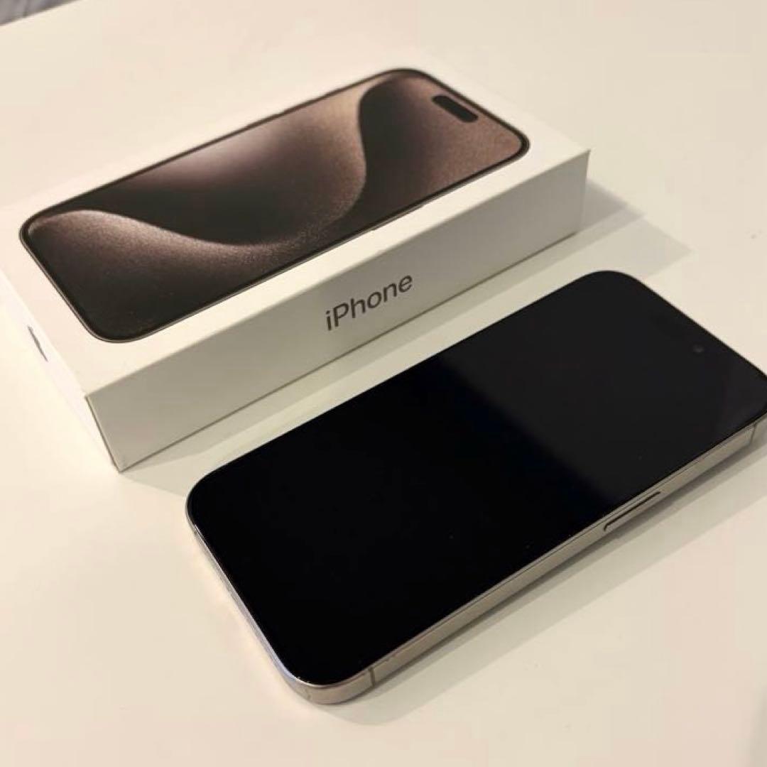 Apple iPhone 15Pro 本体 ナチュラルチタニウム