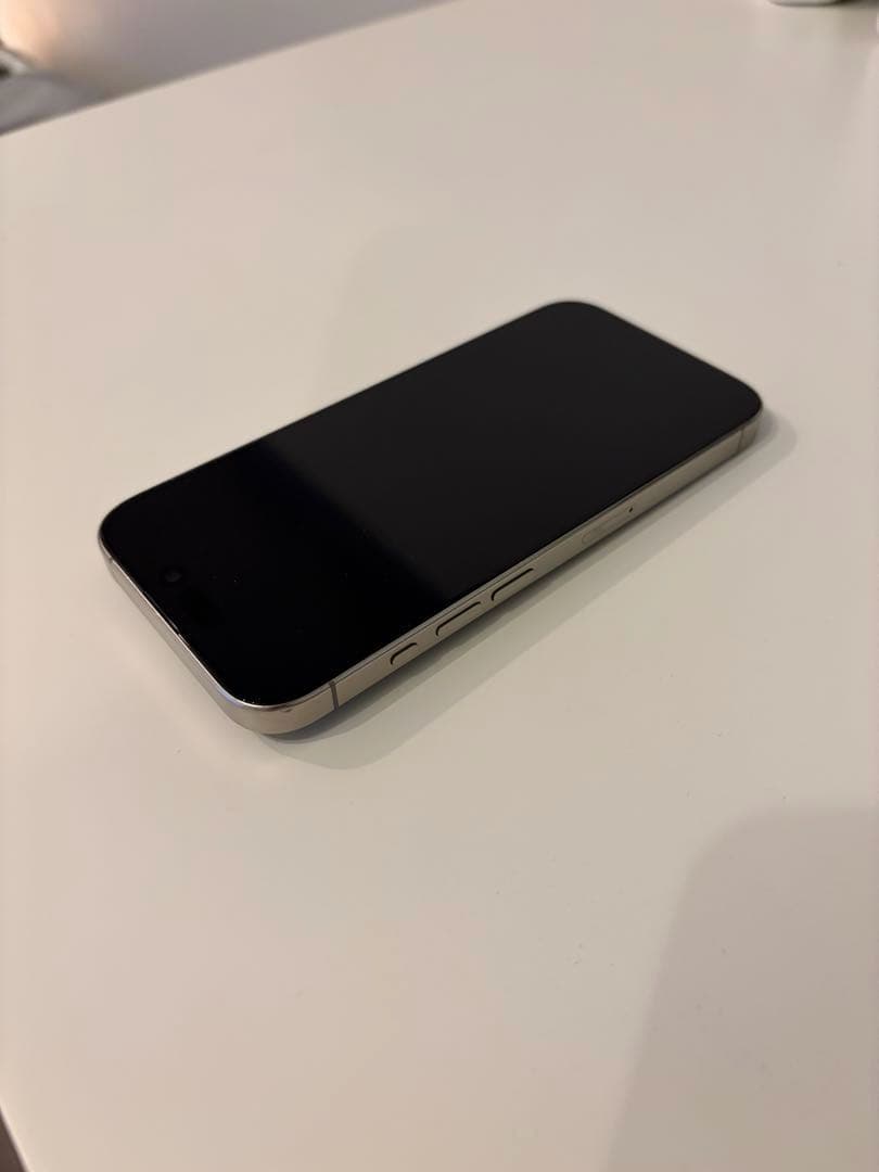 Apple iPhone 15Pro 本体 ナチュラルチタニウム