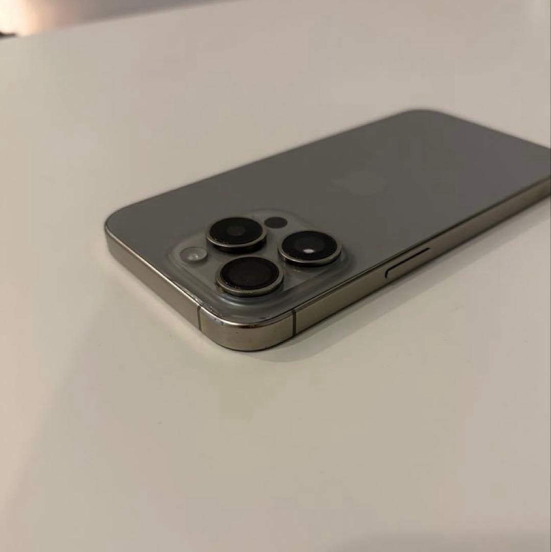 Apple iPhone 15Pro 本体 ナチュラルチタニウム