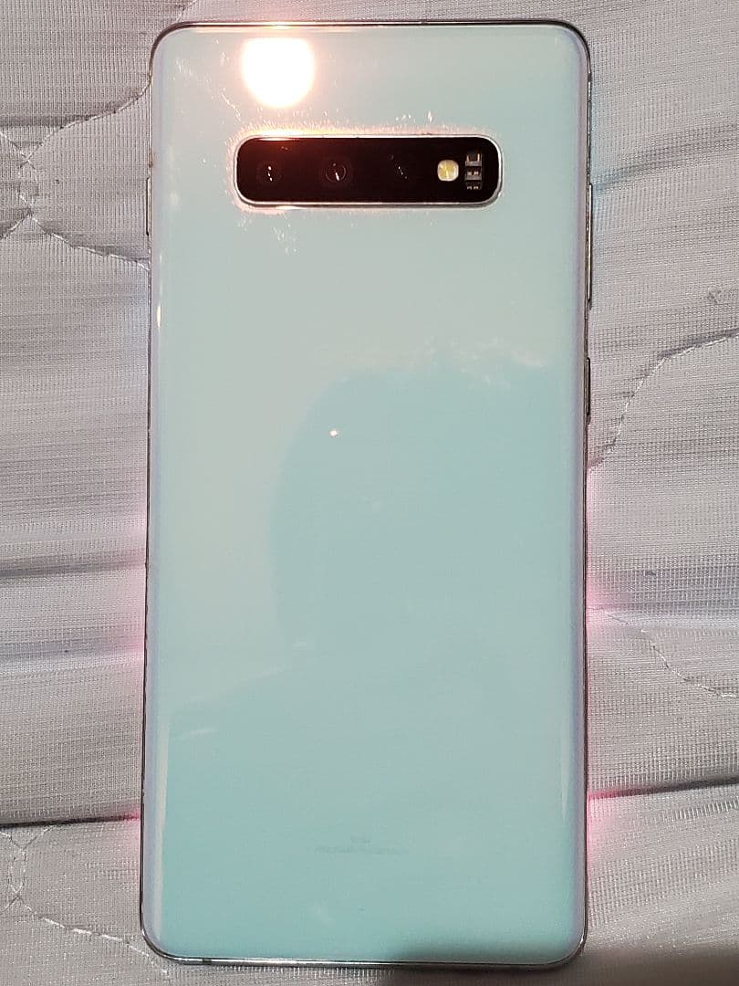 Galaxy S10+ au プリズムホワイト