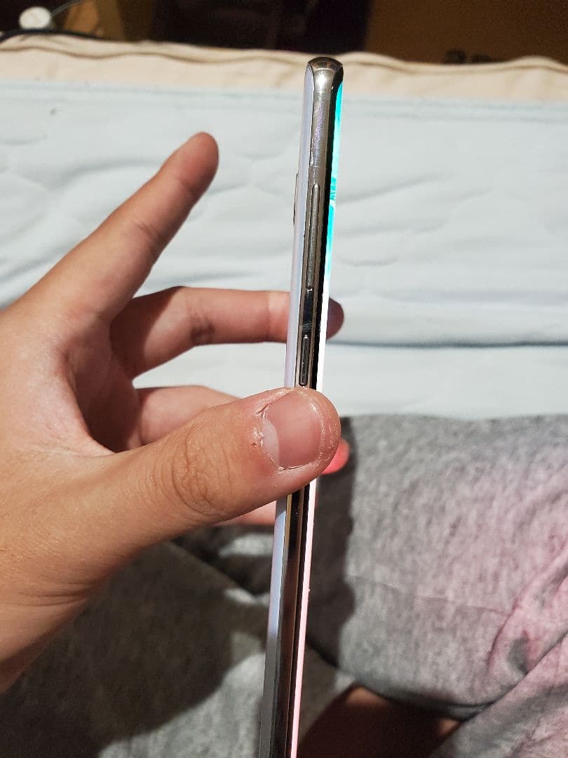 Galaxy S10+ au プリズムホワイト