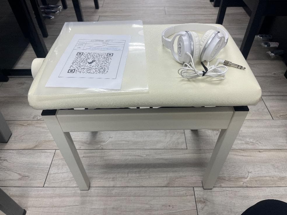 ★80164【電子ピアノ】ROLAND 　 LX5GPSR　24年製