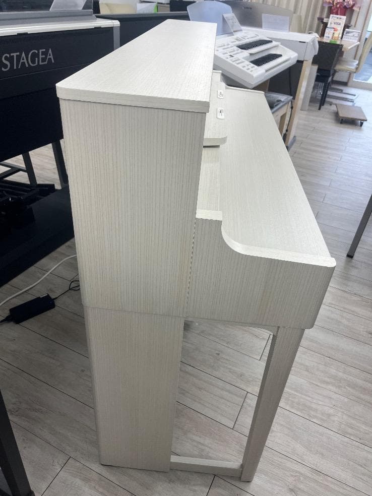 ★80164【電子ピアノ】ROLAND 　 LX5GPSR　24年製