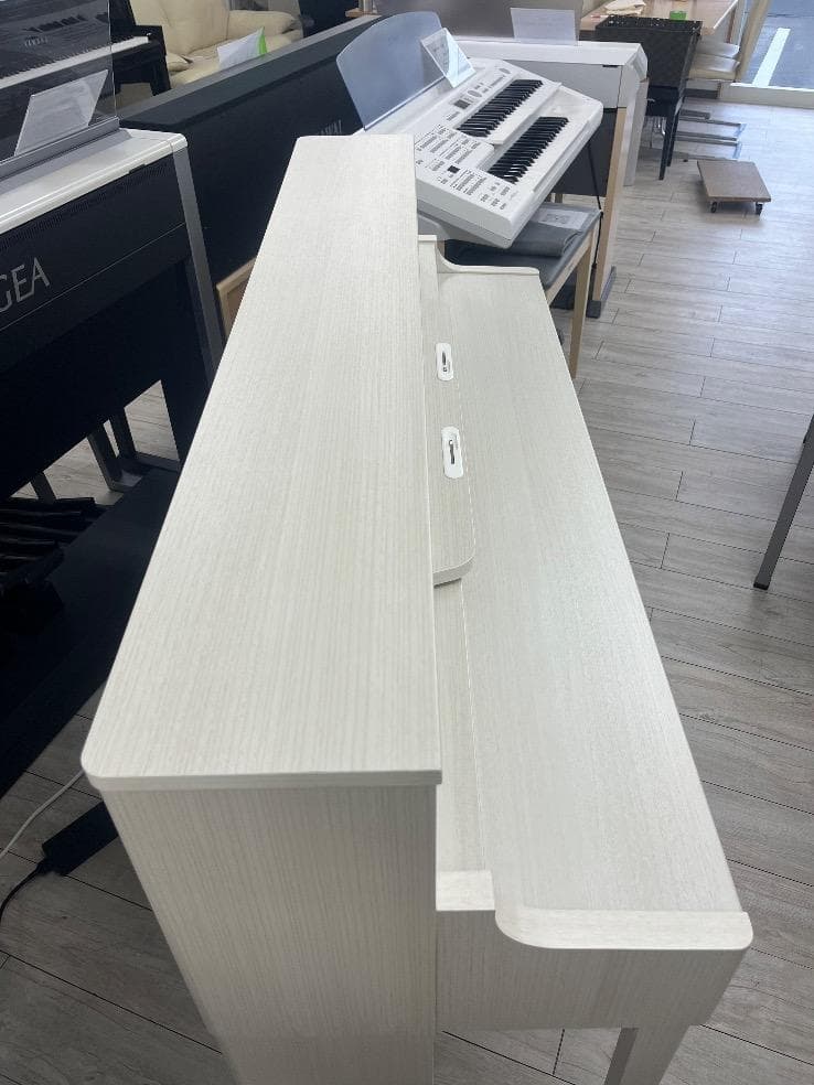 ★80164【電子ピアノ】ROLAND 　 LX5GPSR　24年製