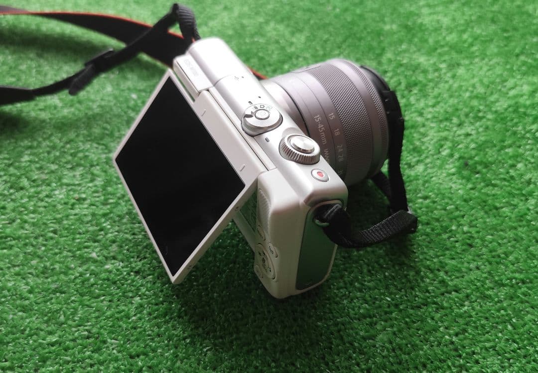 美品 Canon EOS M100 EF-M15-45 F3.5-6.3 IS
