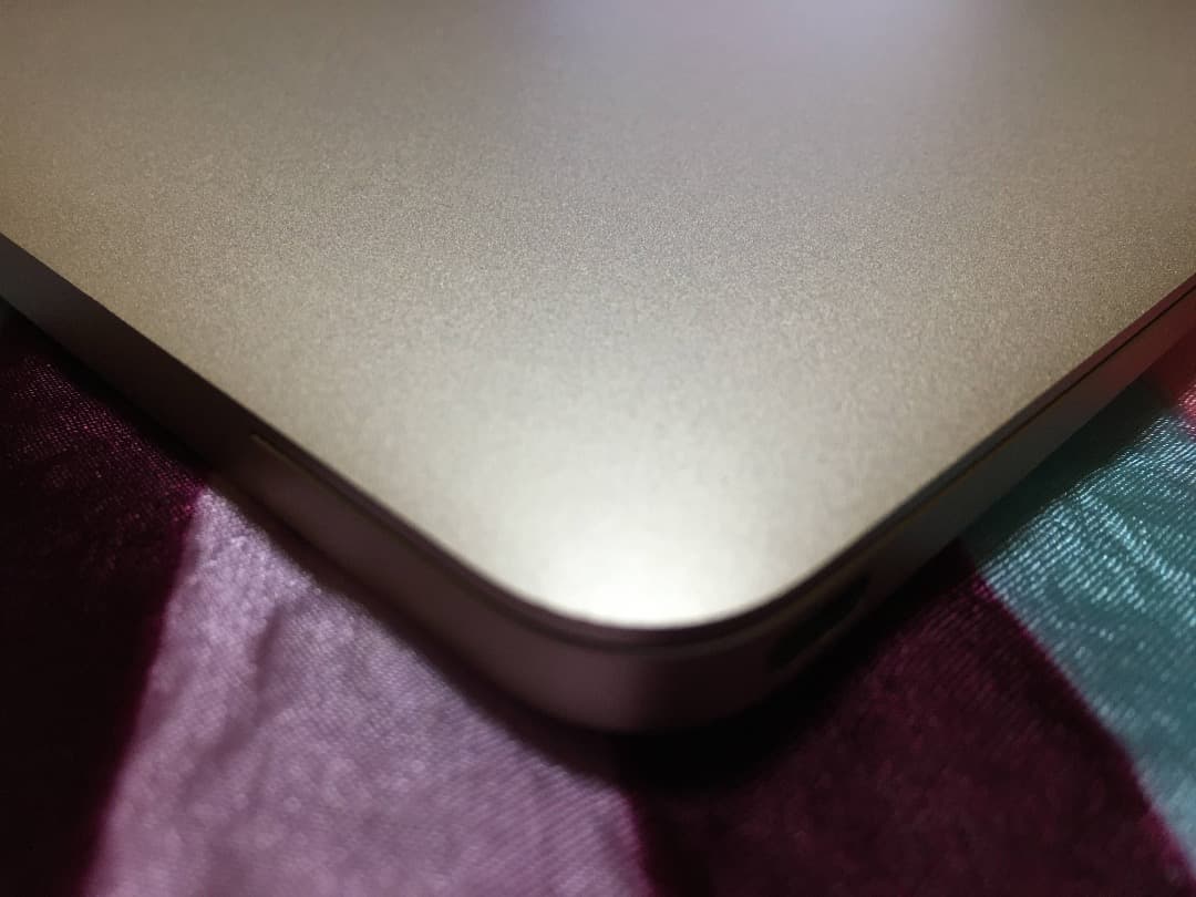 Apple MacBook 2015 8GB 250GB WIN11 化粧箱AC