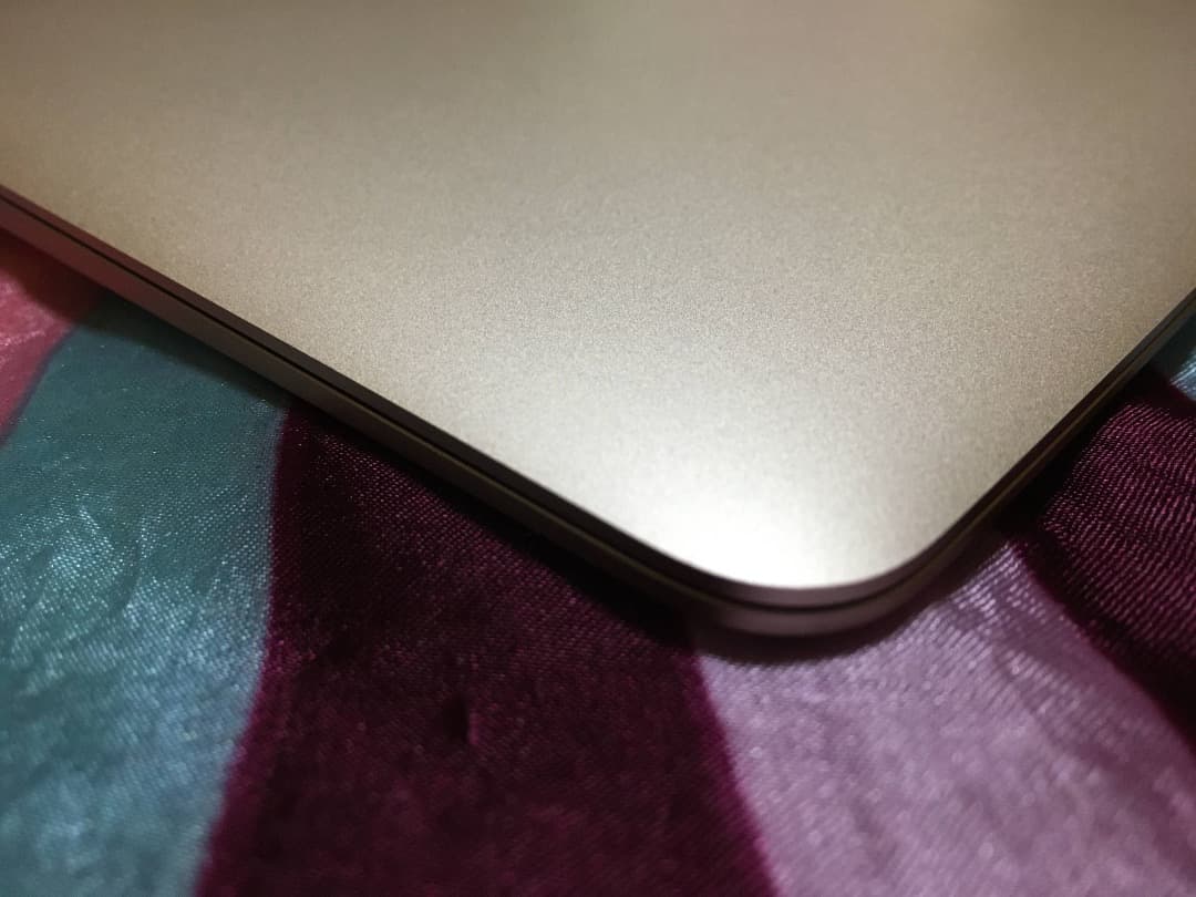 Apple MacBook 2015 8GB 250GB WIN11 化粧箱AC