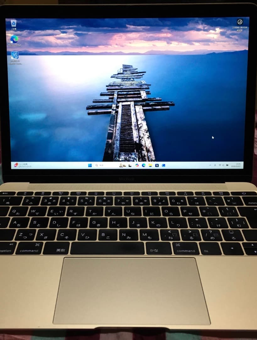 Apple MacBook 2015 8GB 250GB WIN11 化粧箱AC