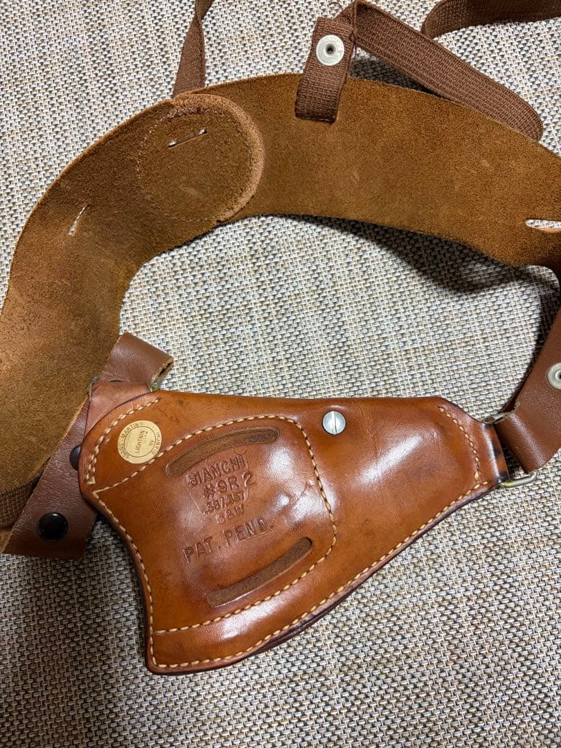 bianchi ビアンキ　アップサイドダウンホルスター