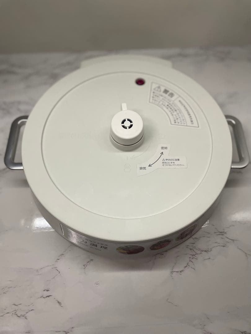 『美品』電気圧力鍋 PC-MA4-W 4.0L IRIS OHYAMA