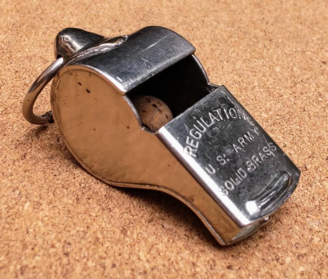 実物ヴィンテージ US ARMY REGULATION ホイッスル USED