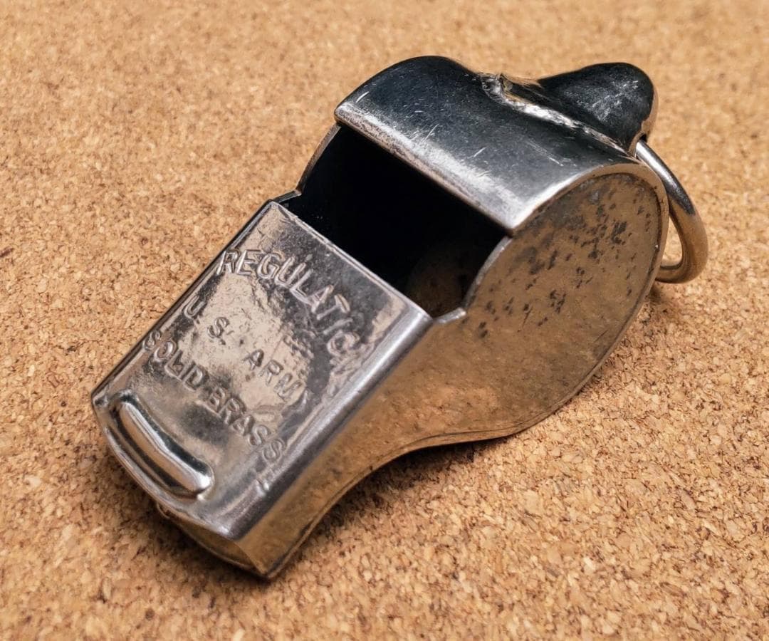 実物ヴィンテージ US ARMY REGULATION ホイッスル USED