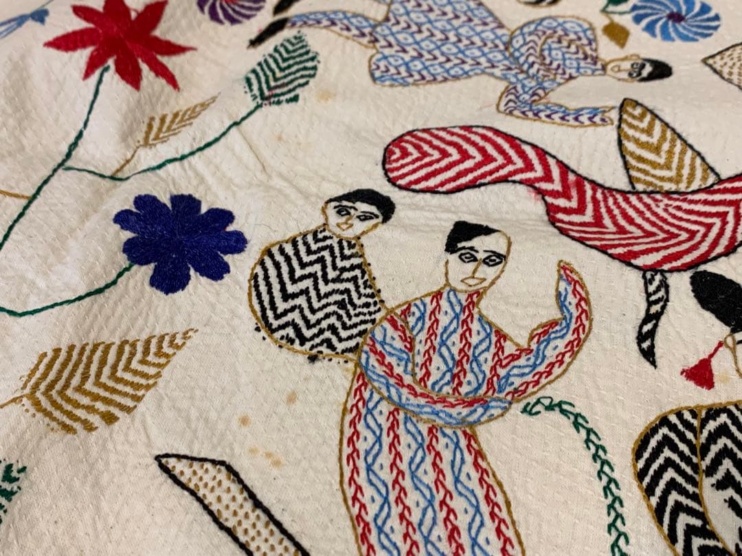 G0326-04★Aarong ノクシカタ刺繍　テーブルクロス　2点