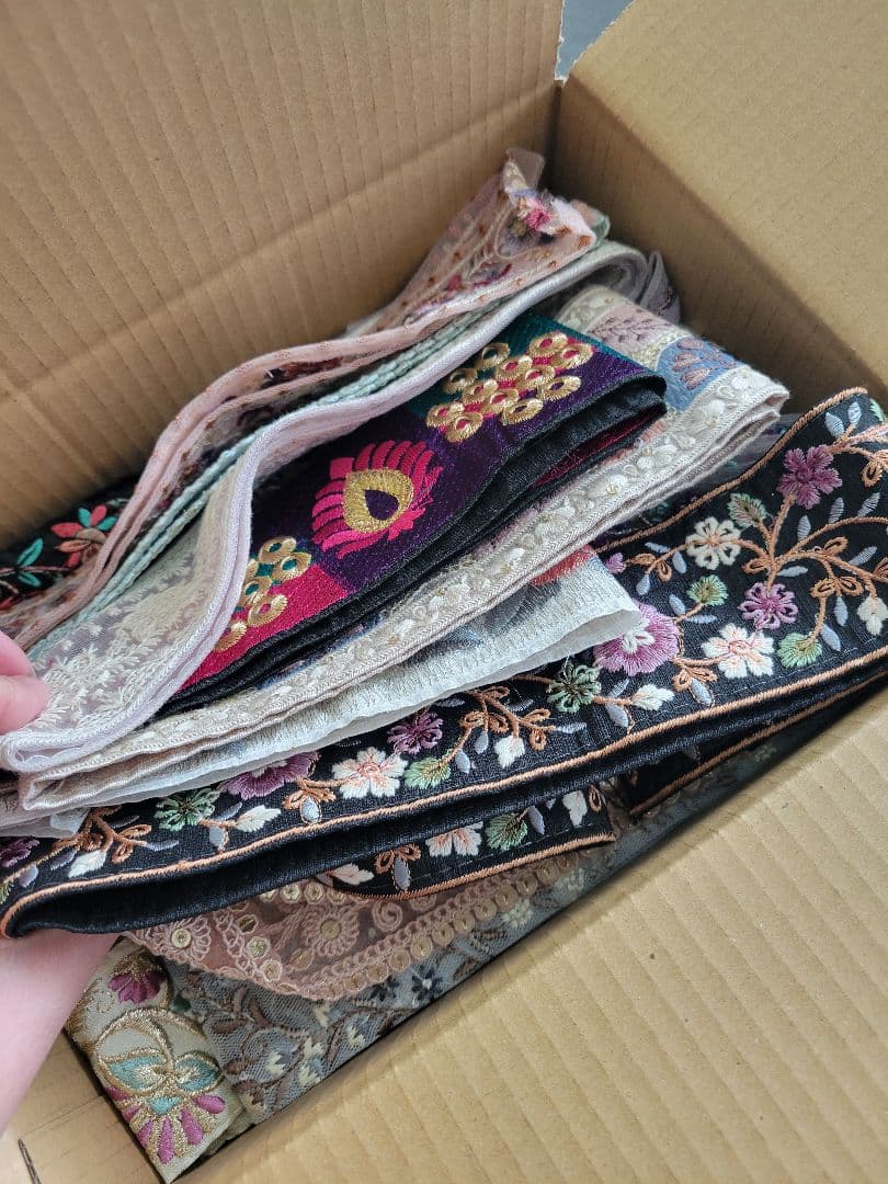 【大特価】インド刺繍リボン 在庫整理品