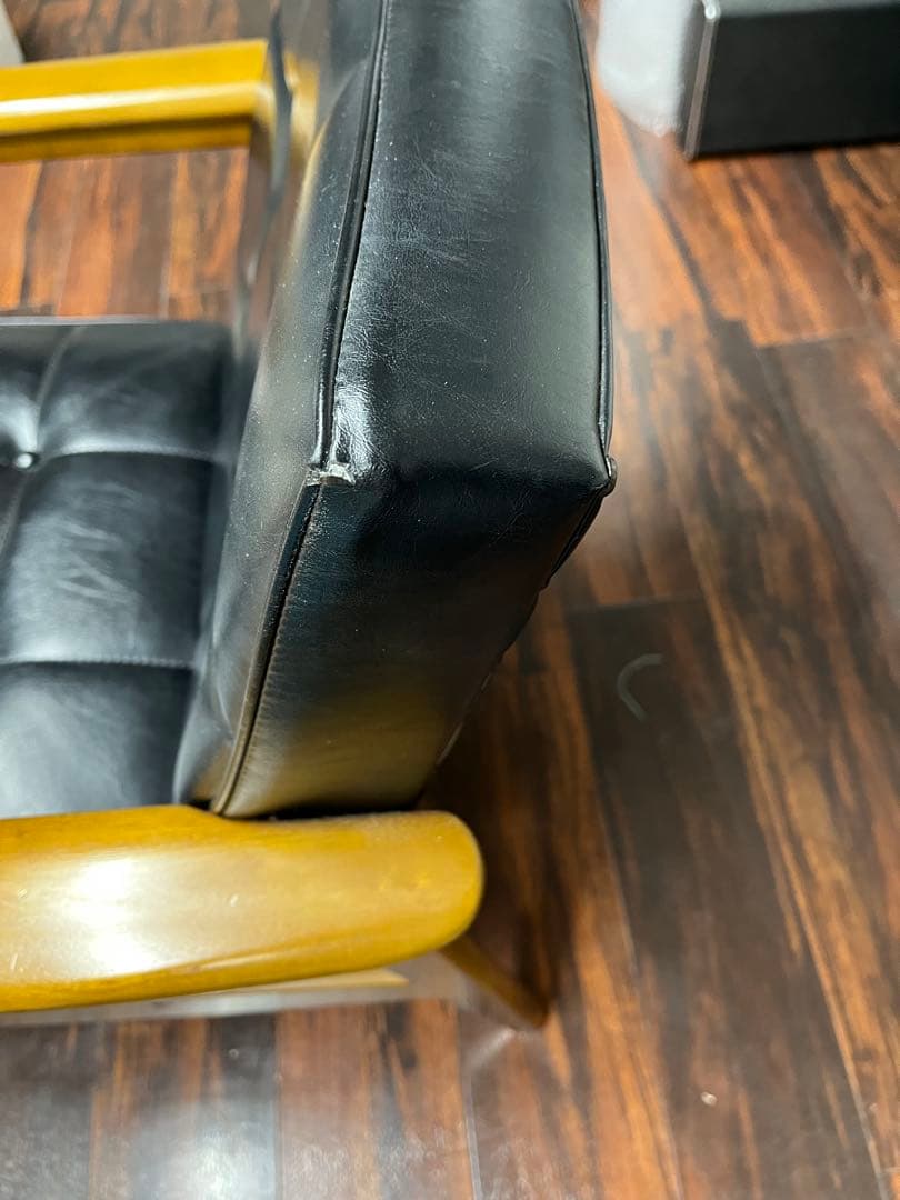 カリモク karimoku アームチェア 1人掛け ブラック レザー 木製 椅子