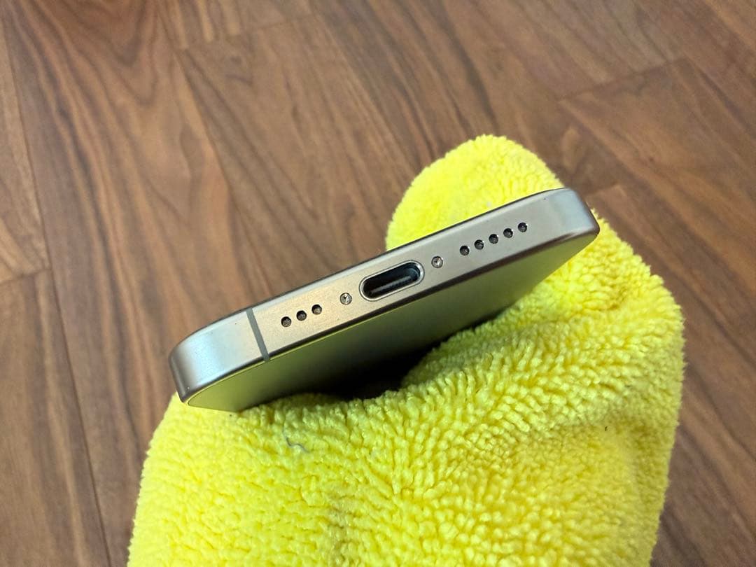 iPhone15 Pro 128GB ナチュラルチタニウム オマケあり